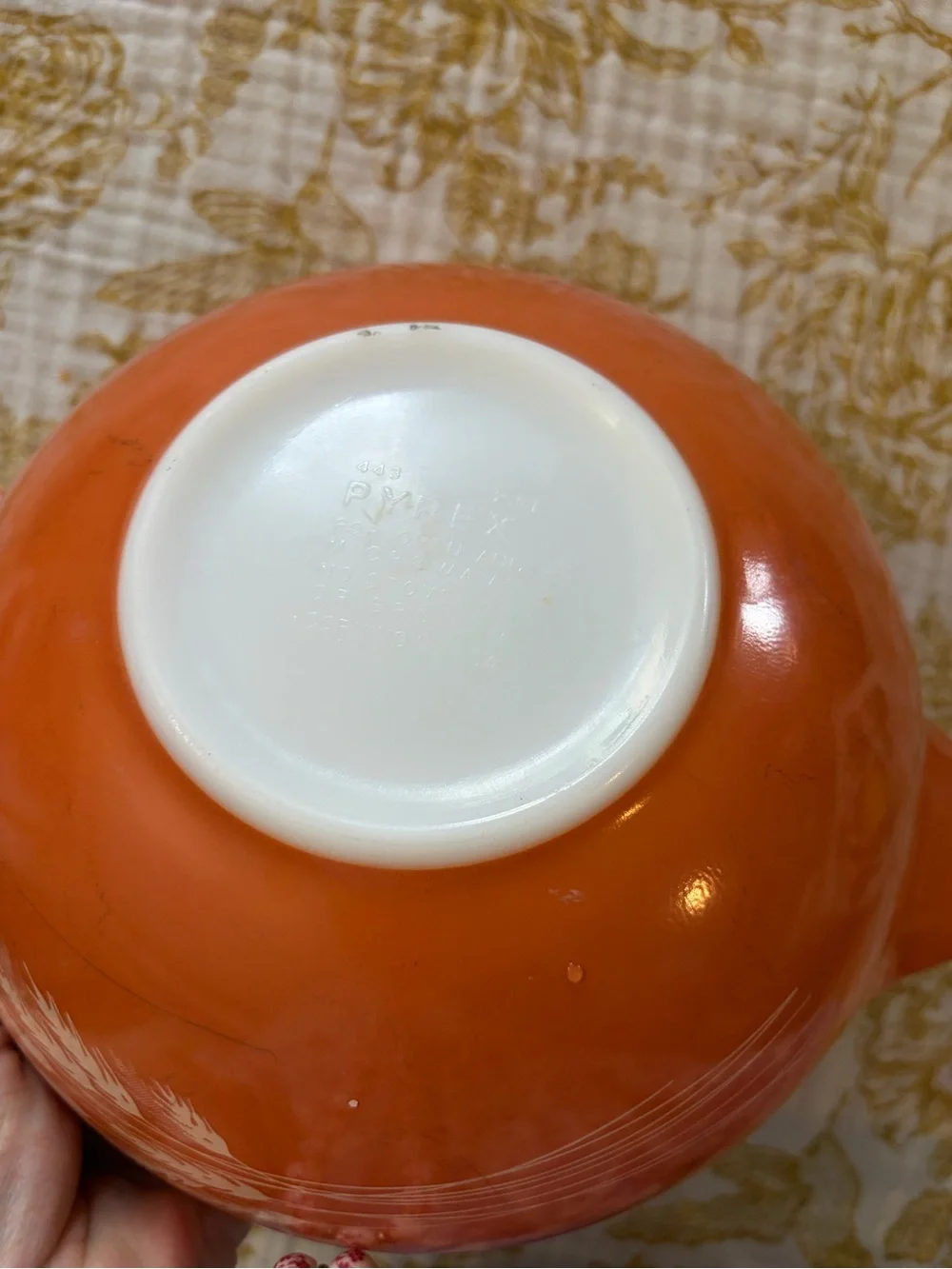 Pyrex mixing bowl in “Autumn Harvest”
